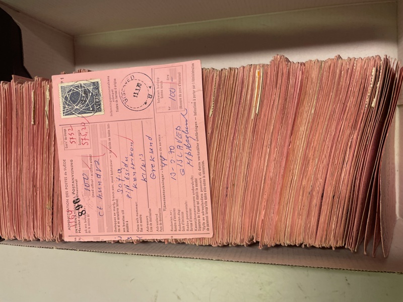 Ca 1000st Internationella Postanvisningar till Grekland tidigt 70-tal.