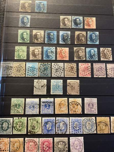 BELGIEN: xx/x/o samling i två tjocka album.