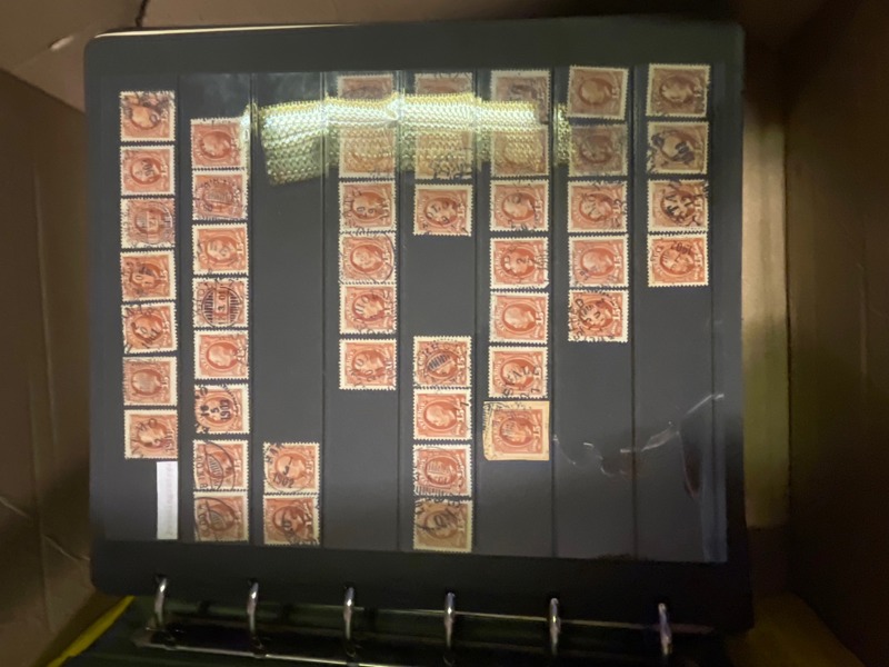 15 Öre Oscar: Jättesamling i tre visirpärmar, ca 5000 märken.