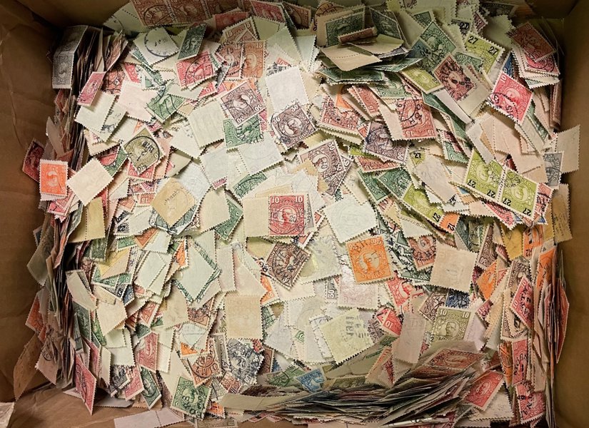 Medaljong: 1000tals ex i låda.