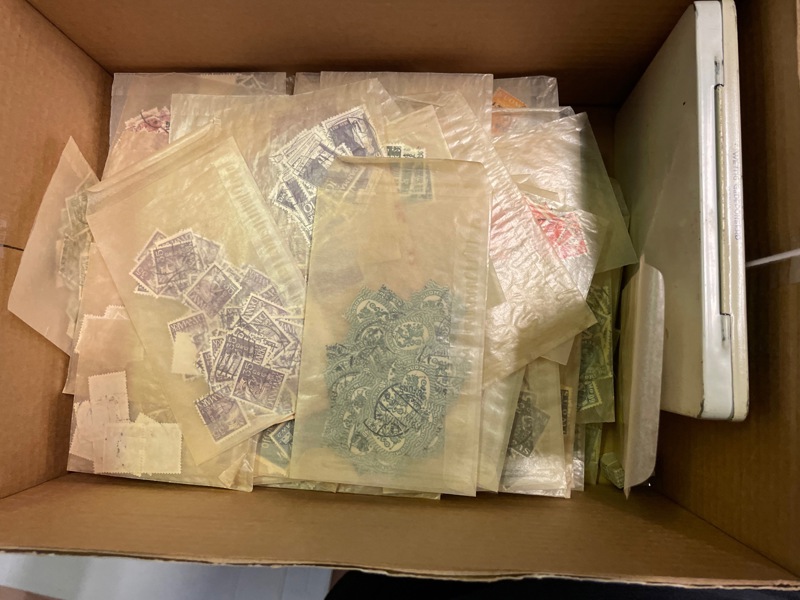 NORDEN: stor lot genuina dubbletter, bla i askar och påsar.