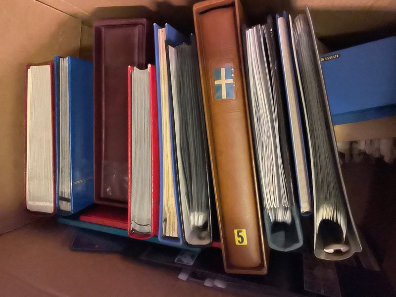 Fyndlåda Sverige inkl ask xx Häften med hög nominal.