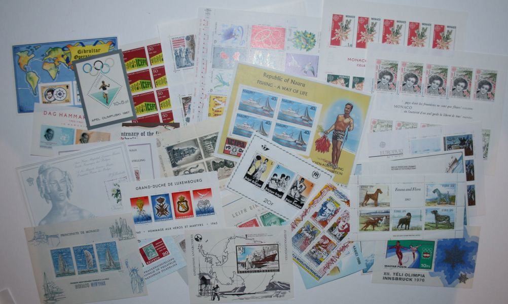 HELA VÄRLDEN: ca 570st xx Block Europa och Världen.