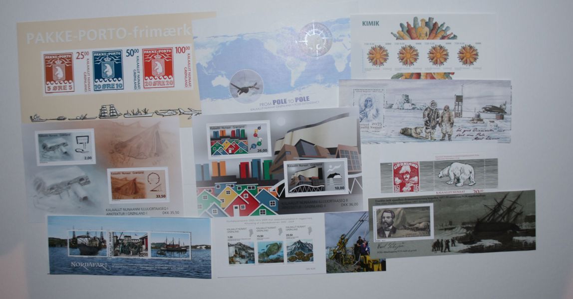 GRÖNLAND: 64st olika xx Block 2000-talet.