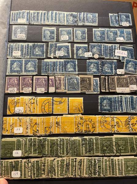 Lagersamling Oscar till UPU 1924 i album.