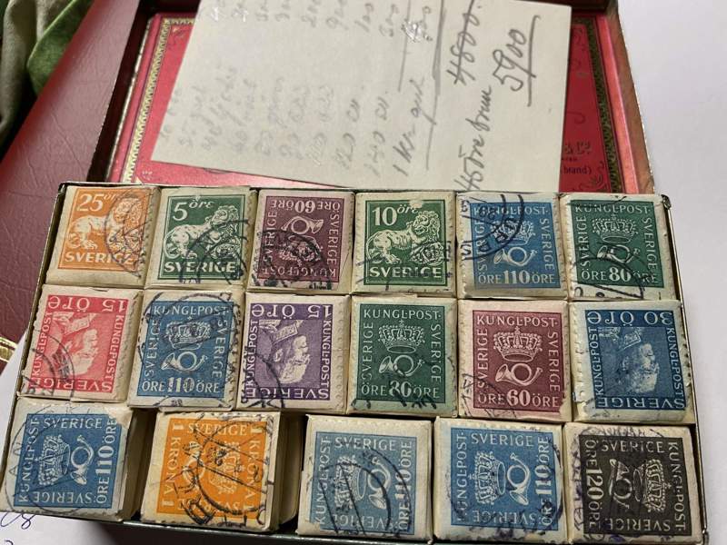 100-buntar: 59st Bandmärken, ser gamla ut.