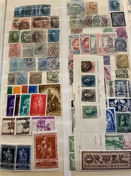 BELGIEN: samling klassiskt och framåt i insticksalbum.