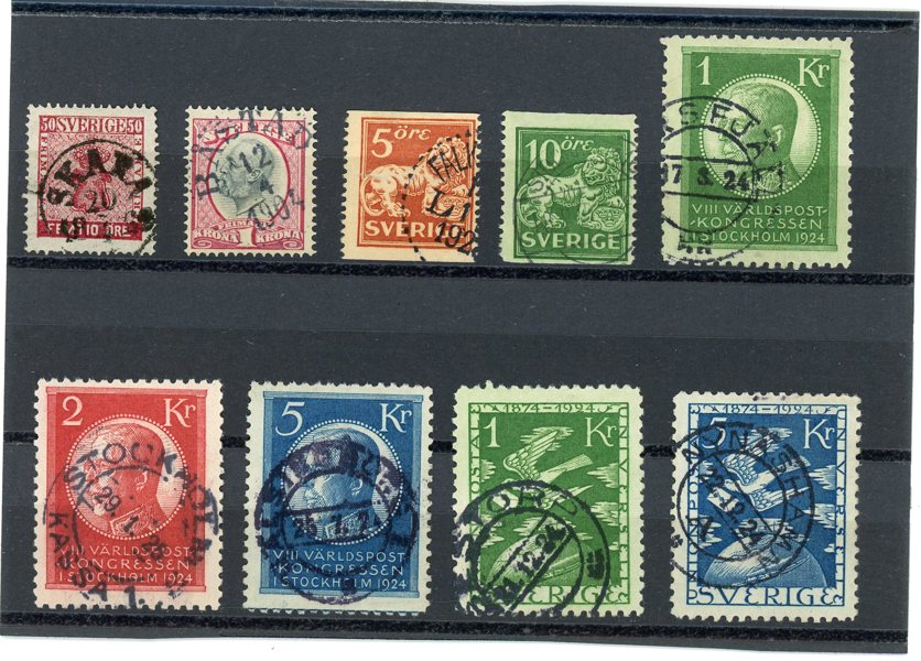 Samling 1855-1970 i Schaubek-album. Bla kompletta UPU-serier.