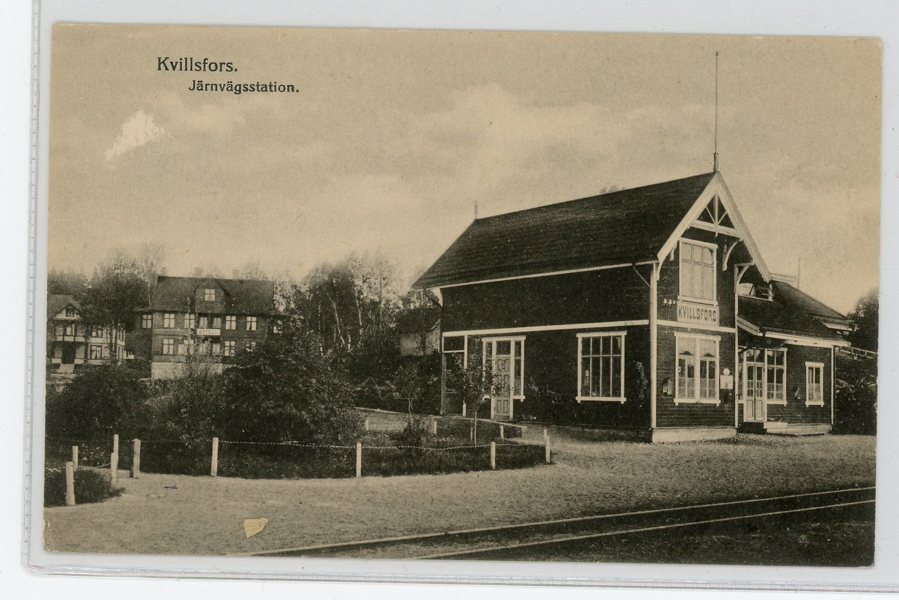 VYKORT: Kvillsfors Järnvägs-station va 1910, ofrank.