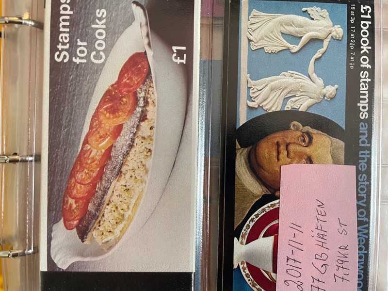 ENGLAND: 77st xx Häften i pärm. Mi ca 800.