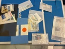 JAPAN: mest xx lot i bla tre album och perg.påsar.