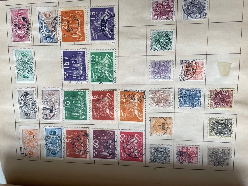 HELA VÄRLDEN: samling i Schaubek-album till 1938.