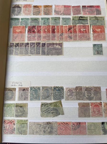 Australien inkl Stater:  samling i album inkl dubbletter.