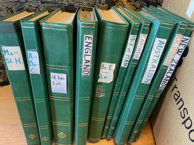 ENGELSKA KOLONIER: samling inkl dubbletter i 10 album.