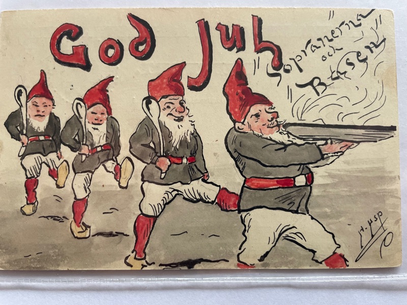 Hand-målat; Tomte-parad, sign H Asp (?), på helsak 1905