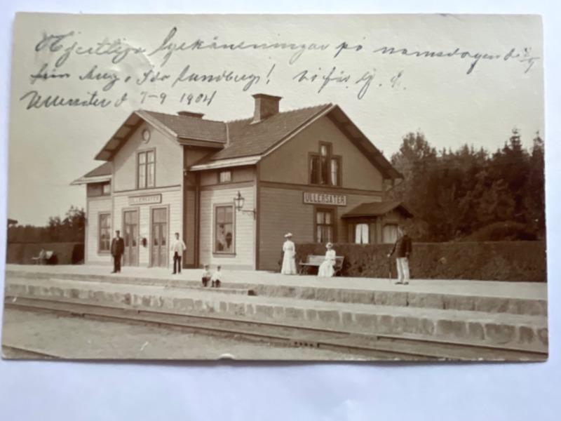 Järnvägs-stationen Ullersäter, med stins, äkta foto.