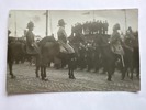 Stockholm: Gustav V mottager truppernas trohets-ed.