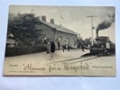 Järnvägs-stationen Högestad, med lok.