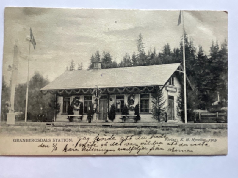 Järnvägs-stationen Granbergsdal, med stins.