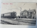 Järnvägs-stationen Näsum m vagnar, pl ca 1910.