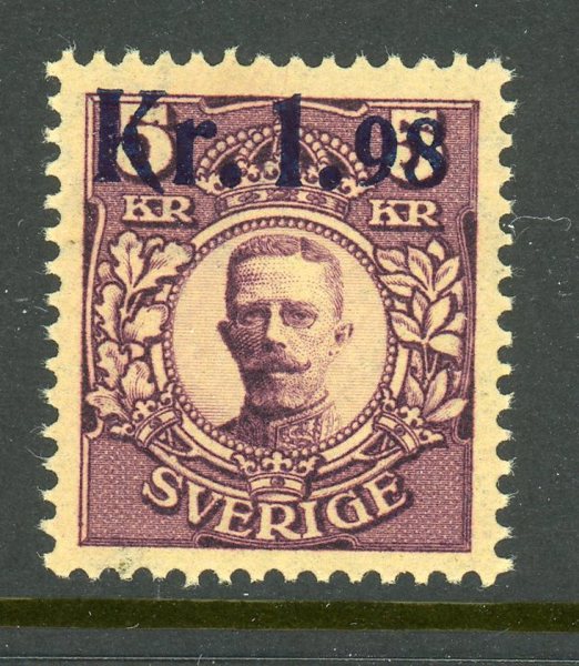 F97vm8 xx lyxex med delar av tre kronor, 2K i Facit.